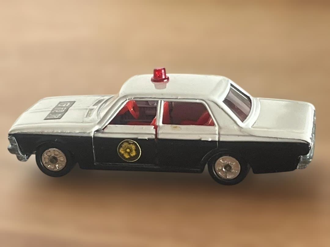 Z*中様 ◆トミカ No.4 トヨタ クラウン パトロールカー 黒箱 パトカー