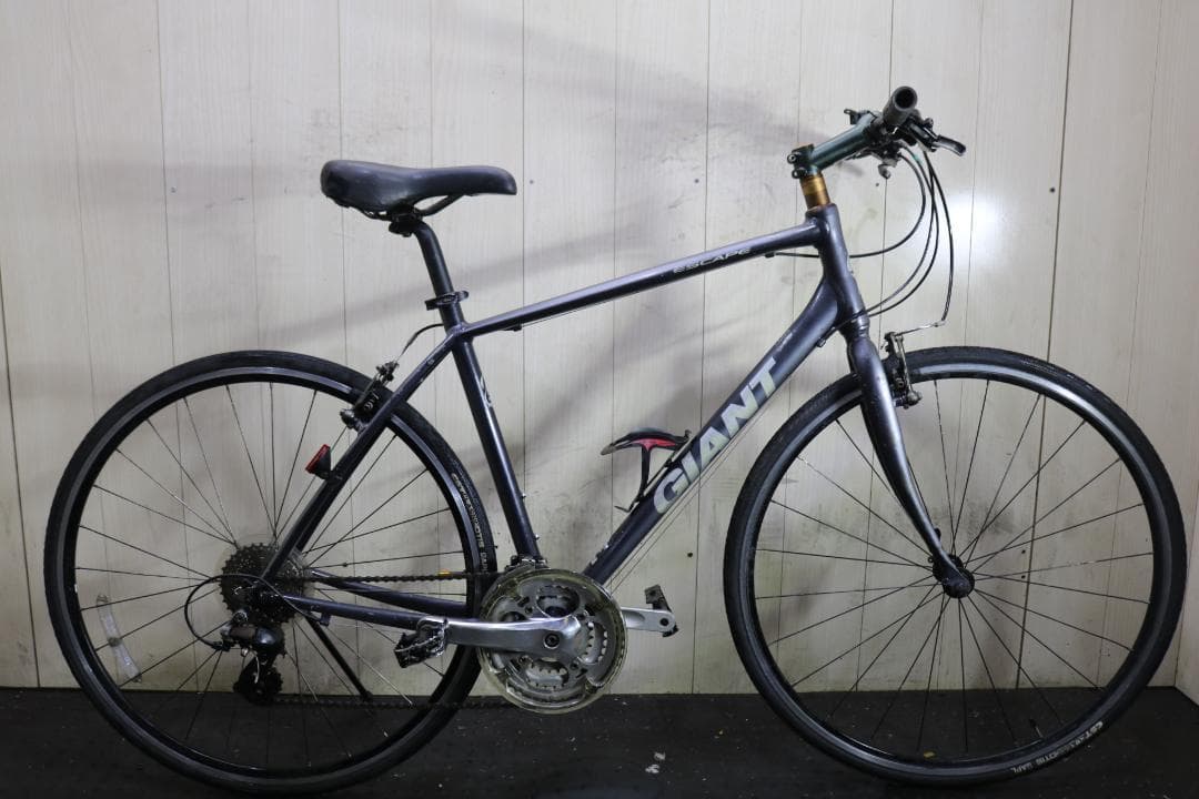GIANT ESCAPE R3 700C アルミ24速500mm GREYクロス