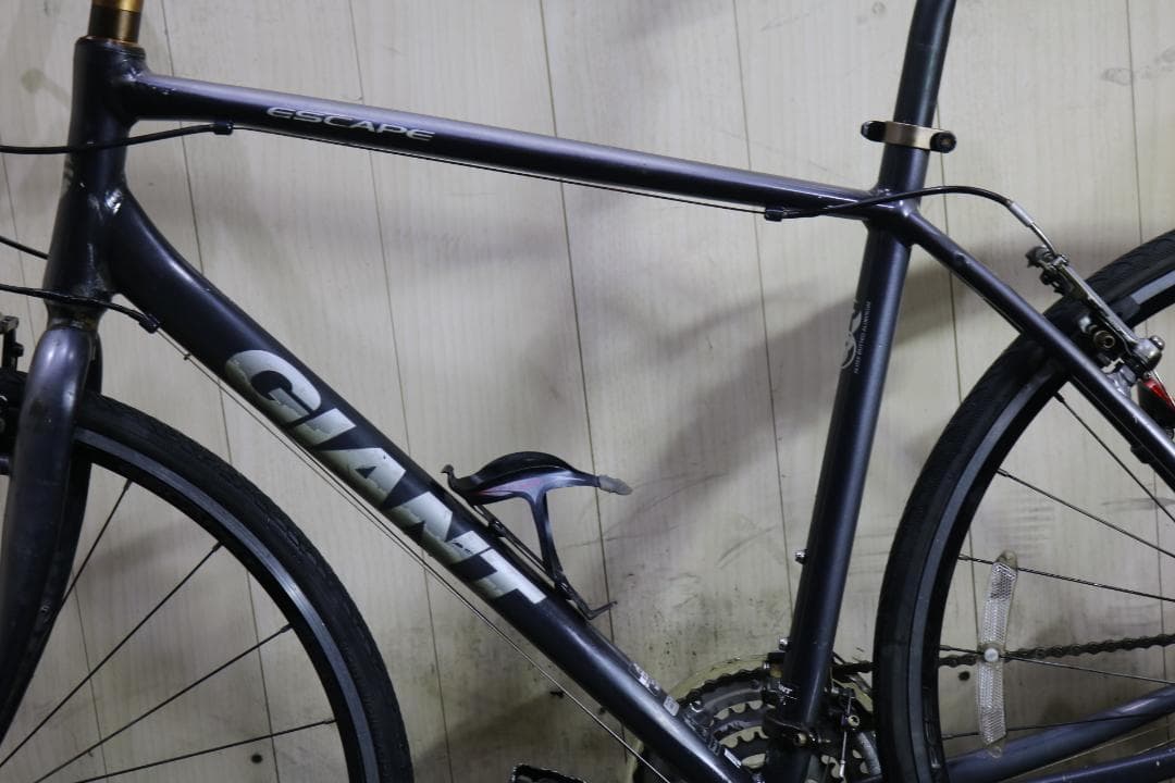 GIANT ESCAPE R3 700C アルミ24速500mm GREYクロス