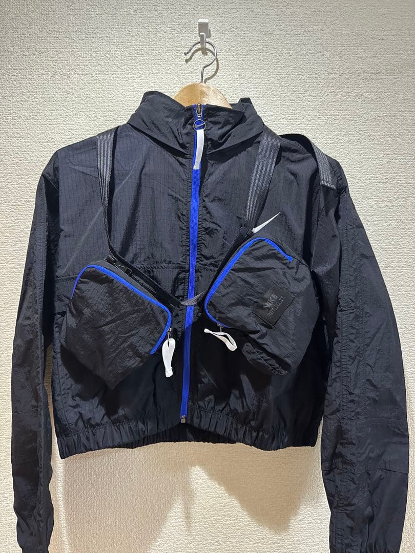 NIKE ウィンドブレーカー フード有り 黒 XL ポーチ付 新品
