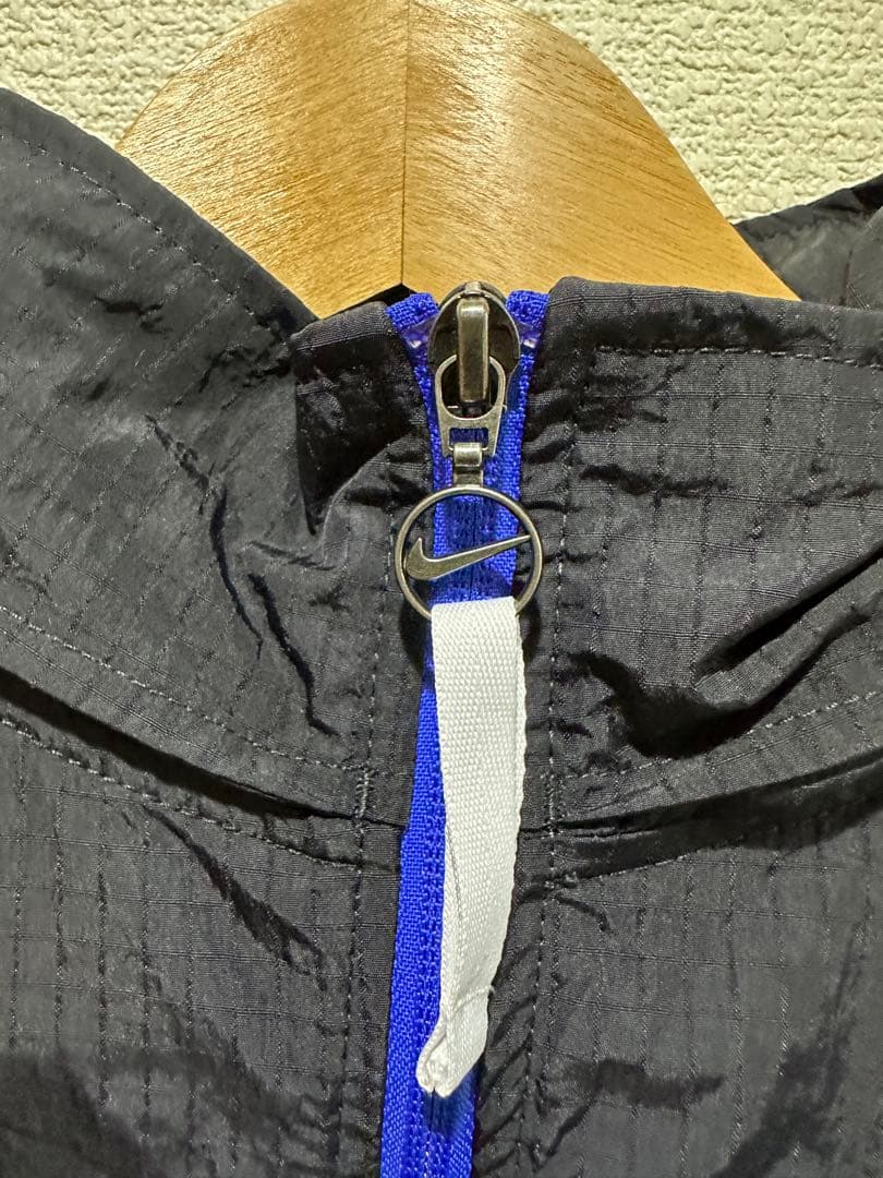 NIKE ウィンドブレーカー フード有り 黒 XL ポーチ付 新品
