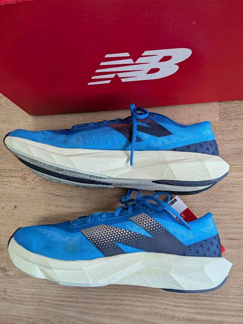 New Balance FuelCellPvlse　25cm新品未使用