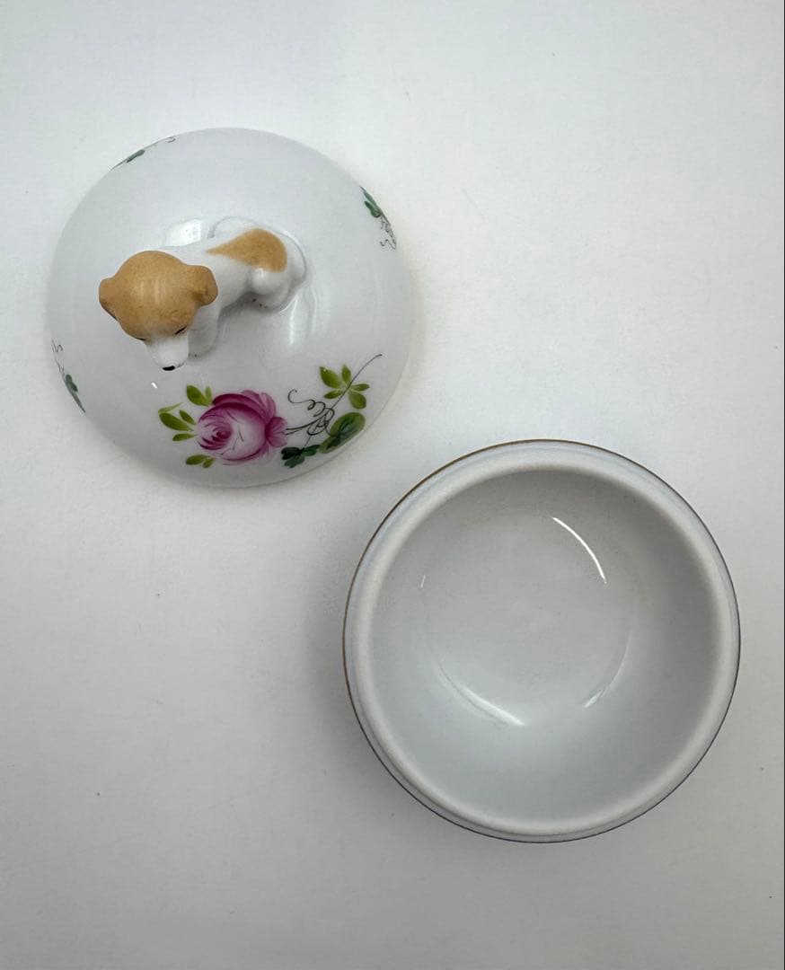 未使用保管品　ヘレンド ウィーンの薔薇　犬　ミニ　小物入れ ボンボニエール　箱付