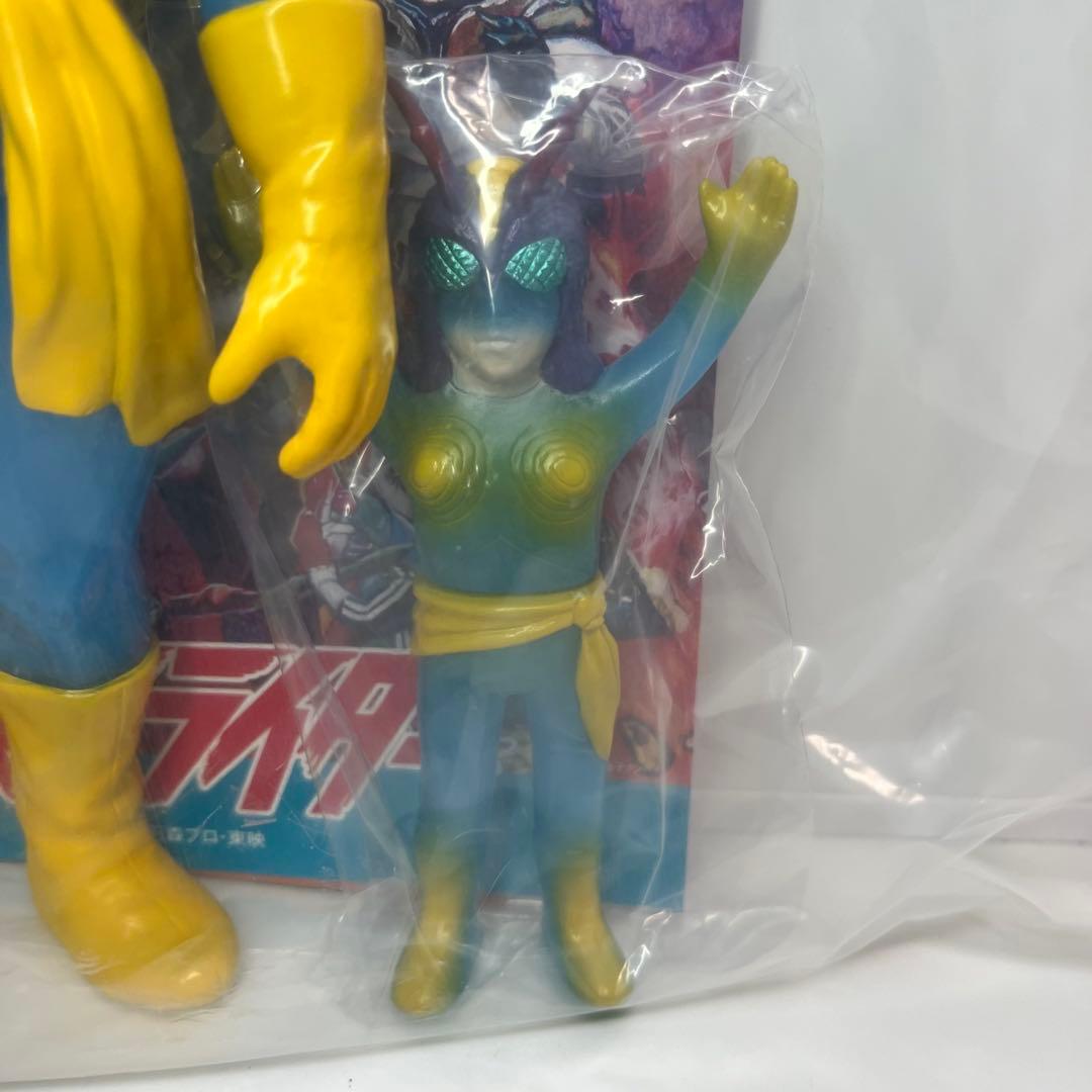 メディコム・トイ×東映レトロソフビ　蜂女（新色）＋ミニソフビ 仮面ライダー