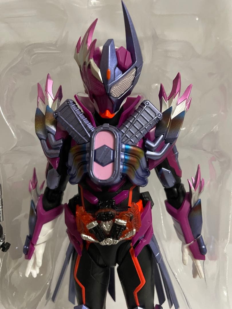 SHFiguarts 仮面ライダー ヴァルバラド
