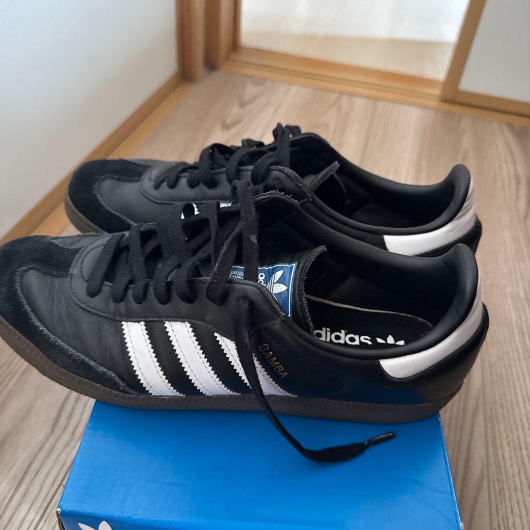 adidas SAMBAブラックスニーカー