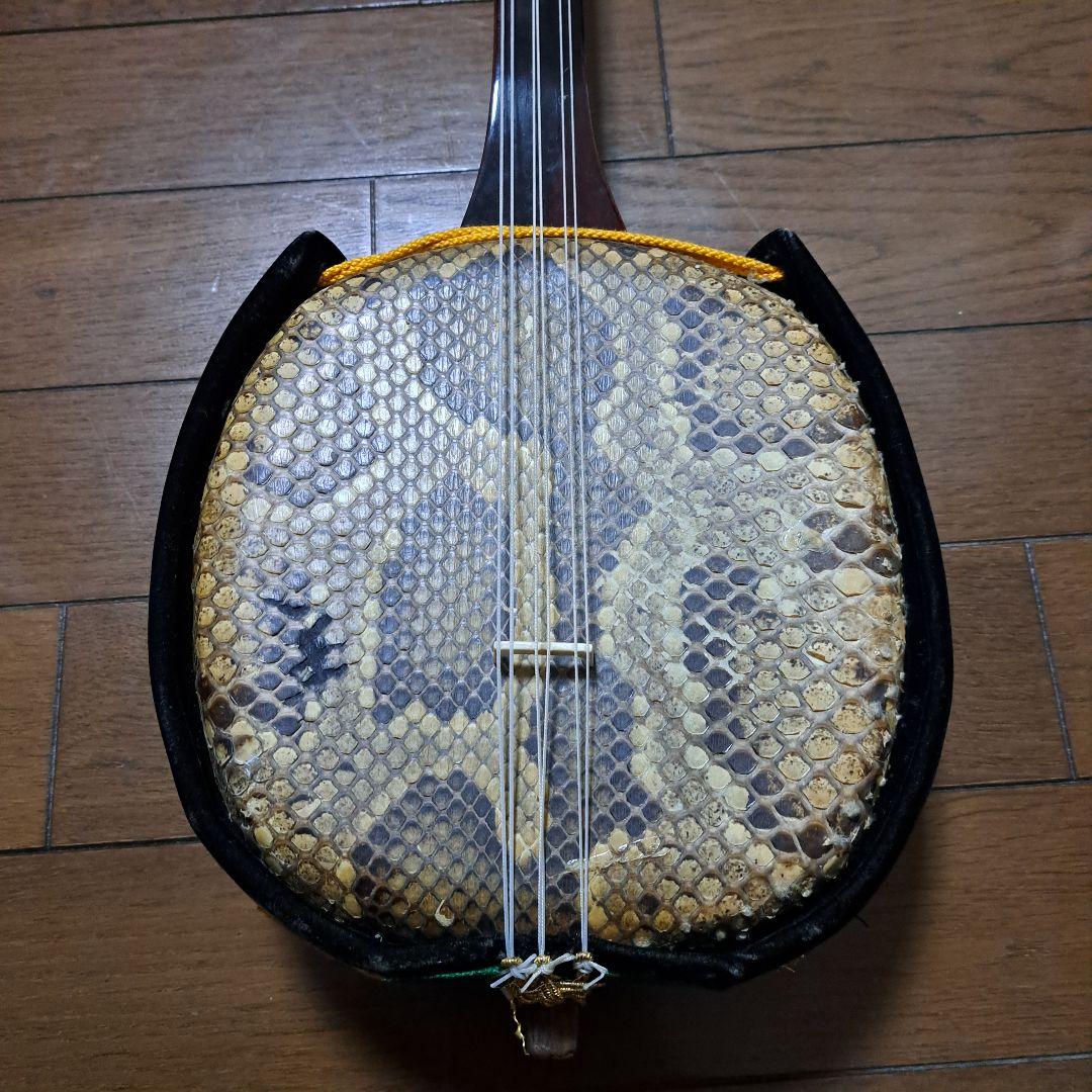 希少 六弦　沖縄三線 本蛇皮 斑点模様棹 エレキ穴付き 現状　動作未確認