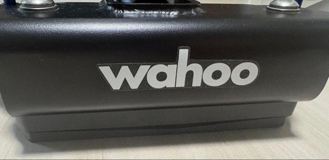 WAHOO KICKR V4 【中古、AXIS】