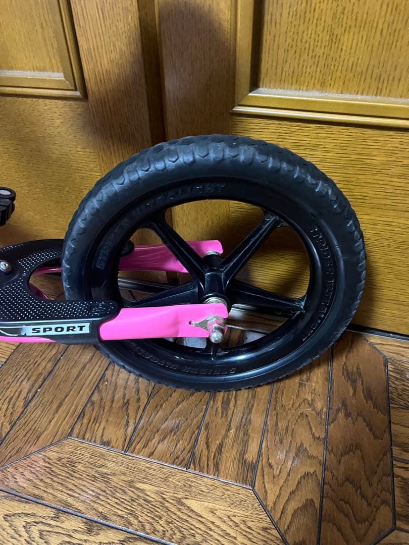 【美品】STRIDER ストライダー　スポーツ　ピンク　12インチ　キックバイク