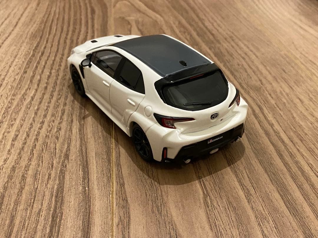 1/30 トヨタ　GR カローラ　カラーサンプル　非売品　ミニカー　ホワイト