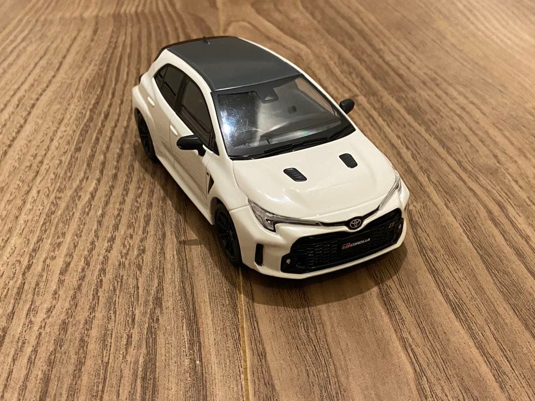 1/30 トヨタ　GR カローラ　カラーサンプル　非売品　ミニカー　ホワイト