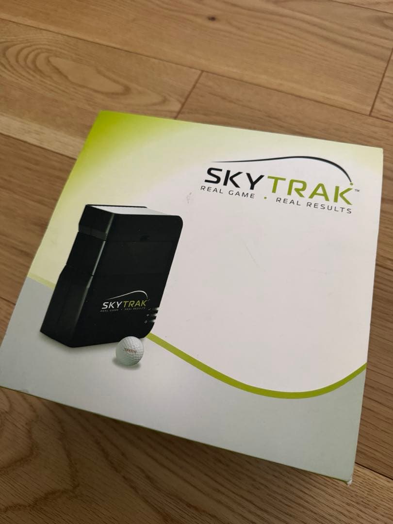 大幅値下げ！SKYTRAK 本格ゴルフシミュレーター本体と付属品