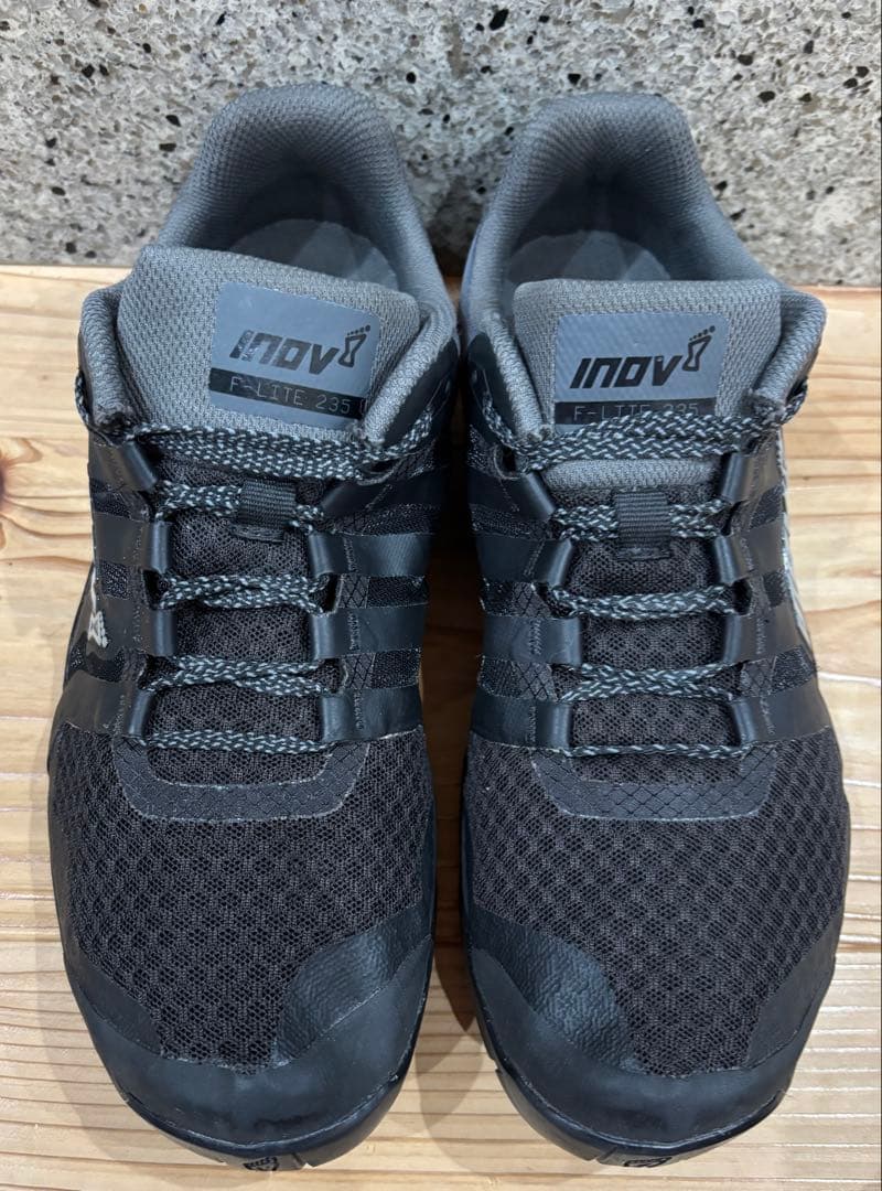 イノヴェイトinov8 inov-8 トレーニング　f-lite 235 ナイキ