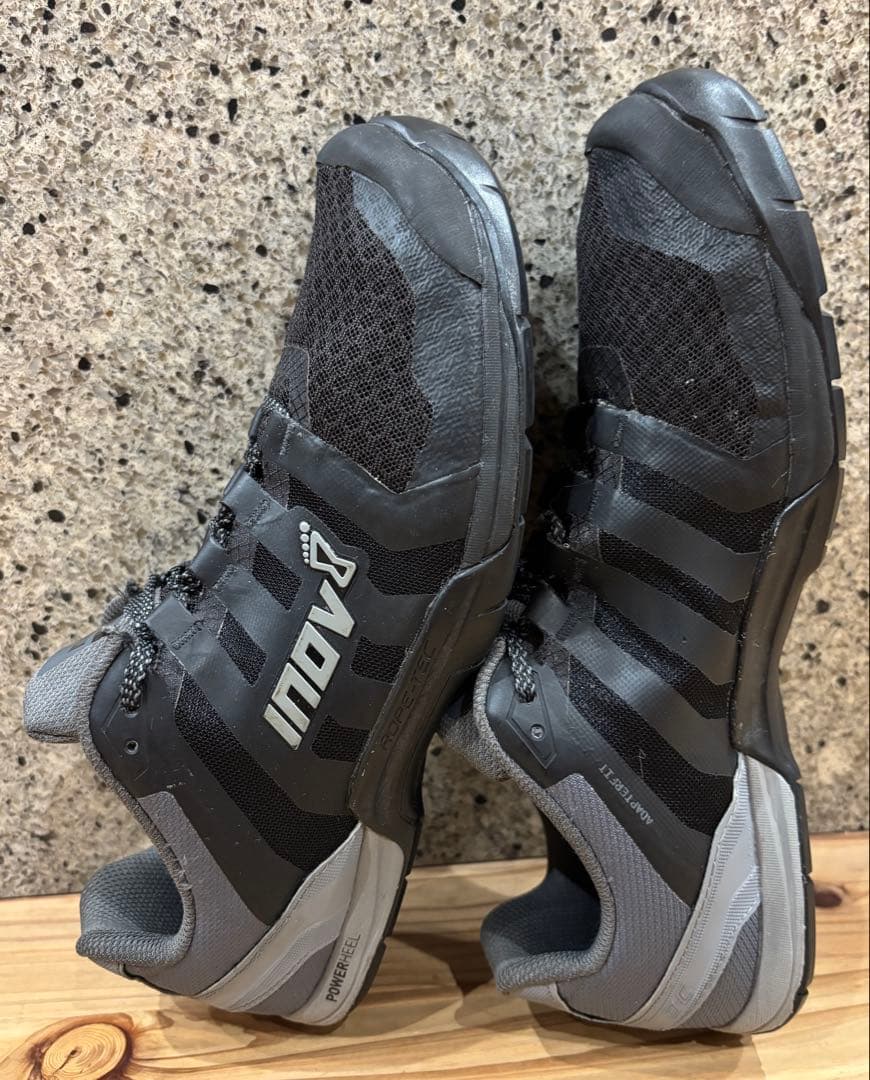 イノヴェイトinov8 inov-8 トレーニング　f-lite 235 ナイキ