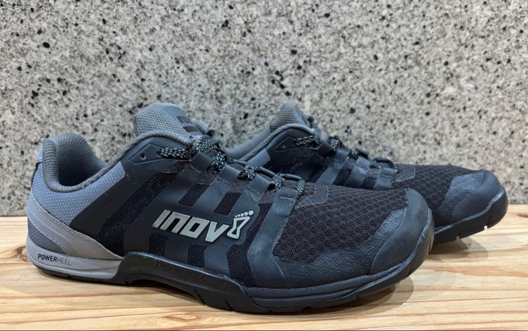 イノヴェイトinov8 inov-8 トレーニング　f-lite 235 ナイキ