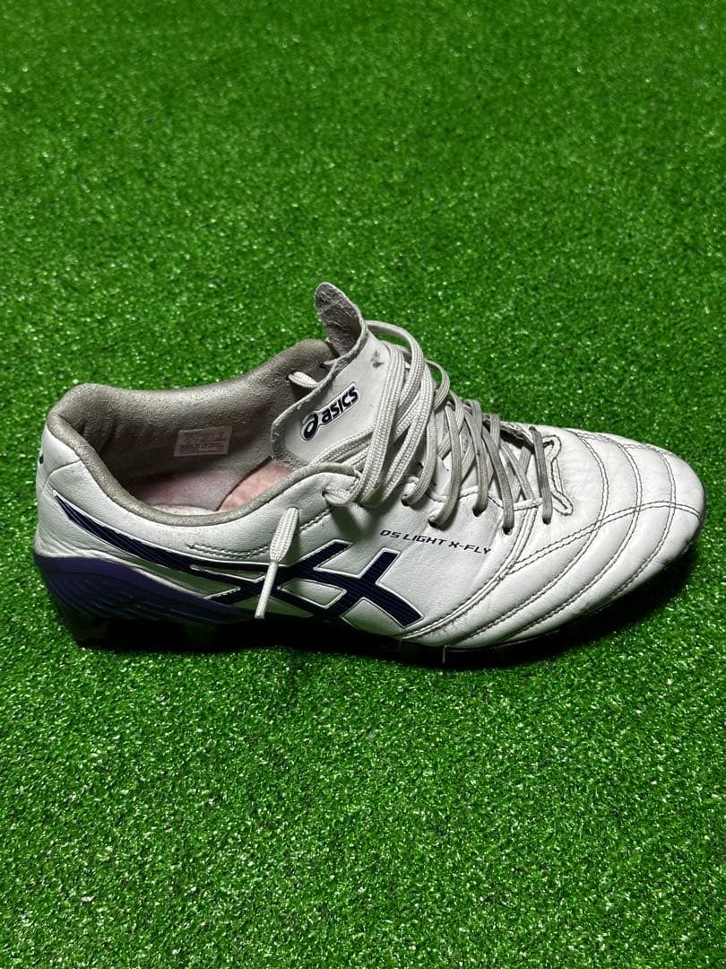 ASICS DS LIGHT X-FLY 5 サッカースパイク 白紫