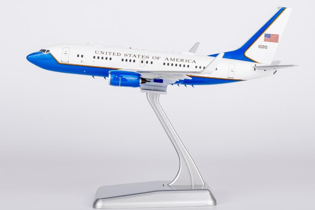 アメリカ空軍 C-40B 01-0015 1/200