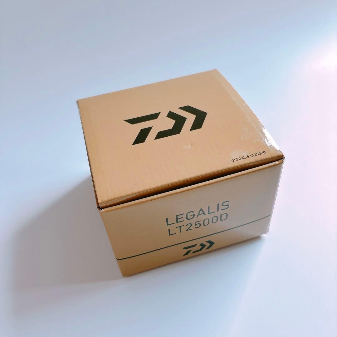 【美品】ダイワ　DAIWA　スピニングリール　23レガリス　LT2500D