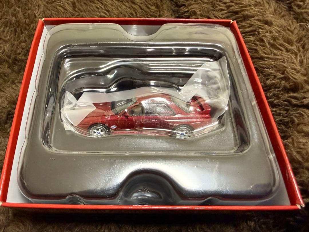 トミカリミテッドヴィンテージネオ スカイライン GT-R R32 プレーンカラー