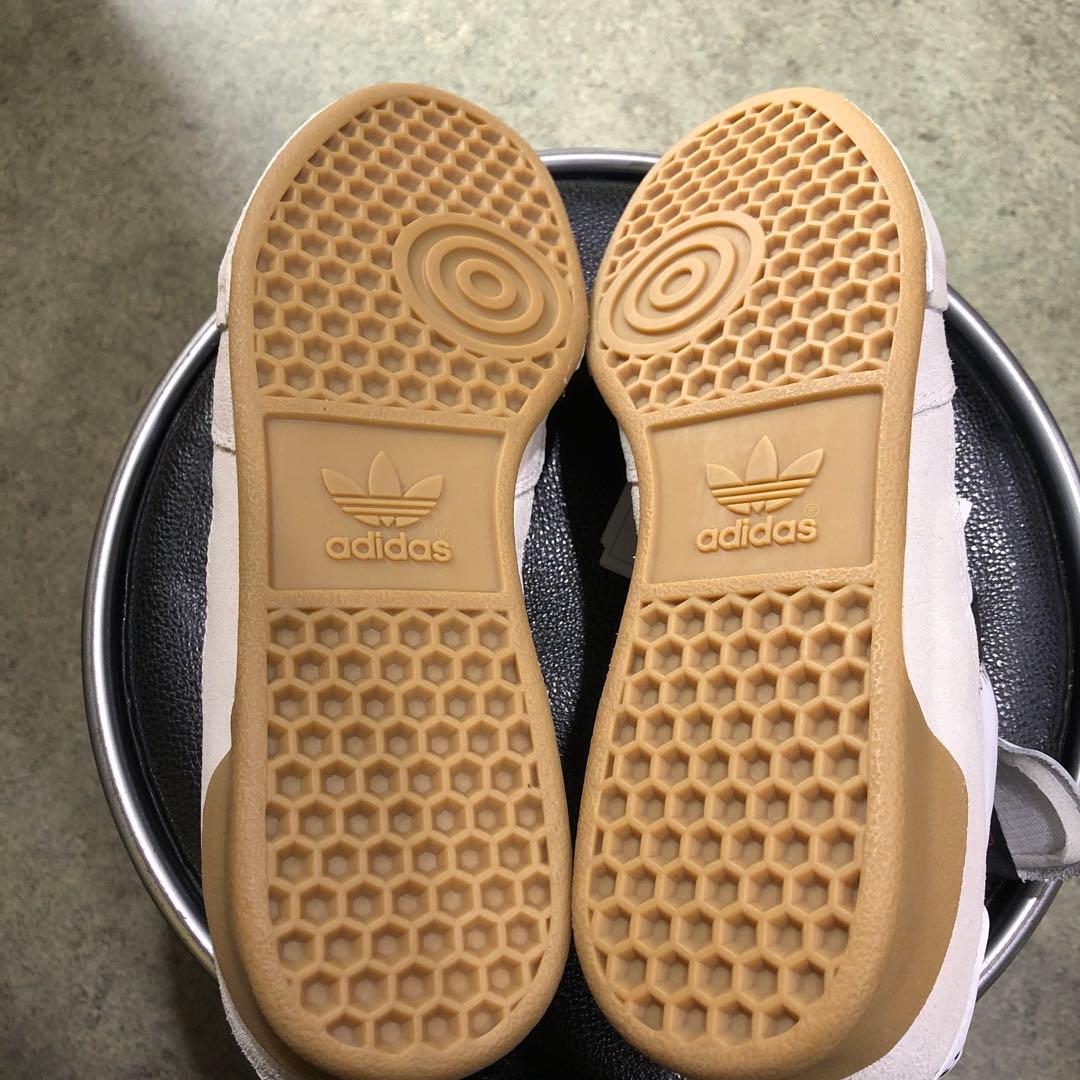 アディダスムンディアルゴール白新品