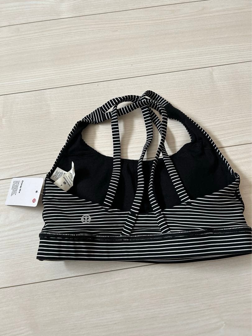 新品タグ付きLululemon Energy bra