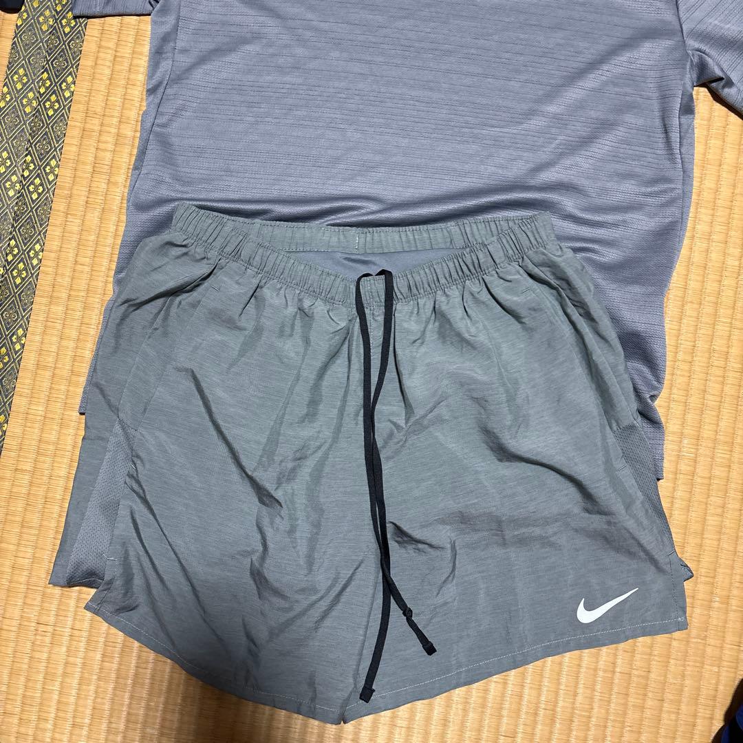 Nike DRI-FIT グレー ランニングシャツ