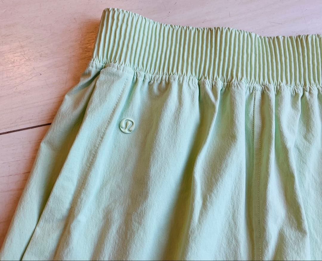 新品同様品＊lululemonルルレモン＊ショートパンツ