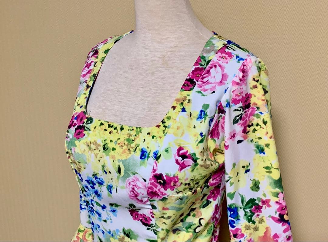 フラメンコ衣装　花柄ワンピース サイズS〜 M