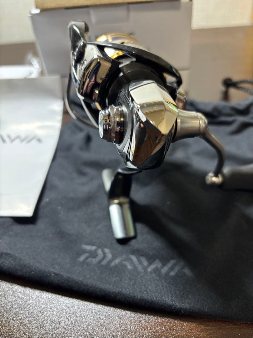 DAIWA LUVIAS FC LT2000S スピニングリール　20ルビアス