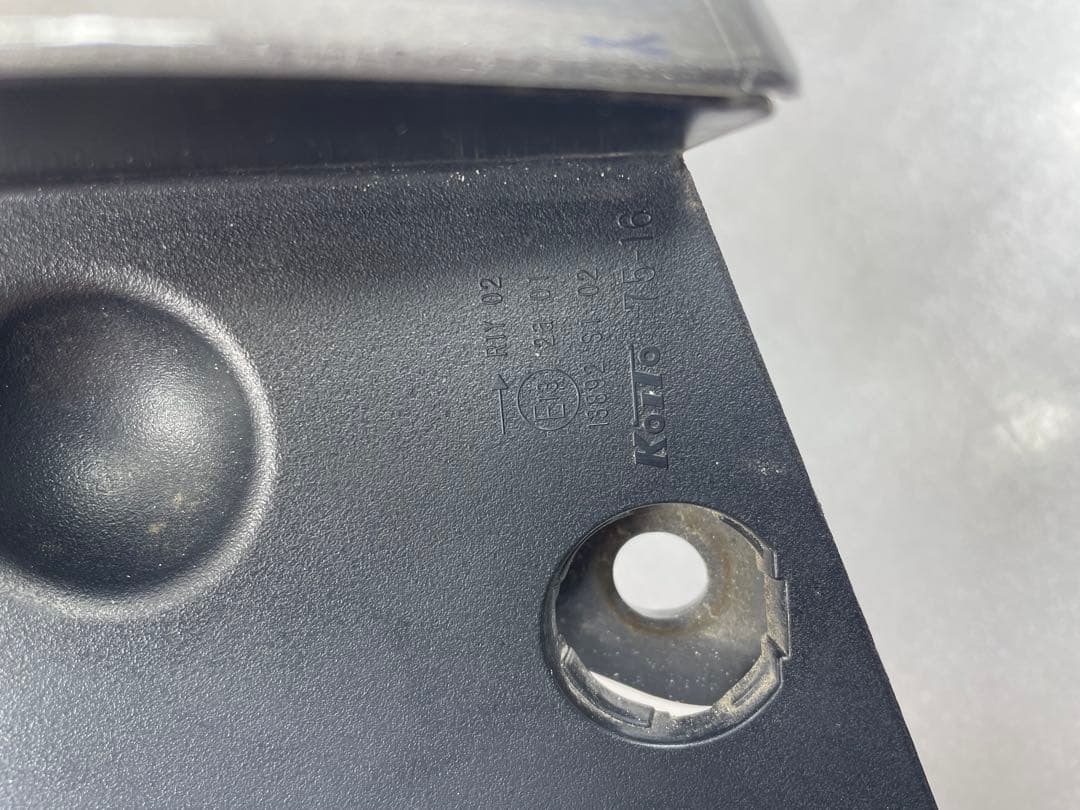 中古SAI AZK10 後期 右テールランプ KOITO 75-16