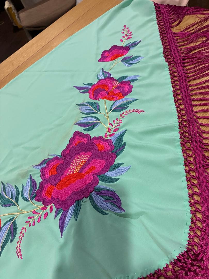 フラメンコ用花柄刺繍シージョ