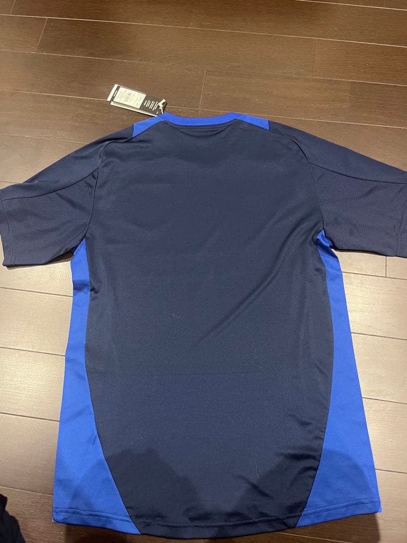 サッカー日本代表　トレーニングウェア