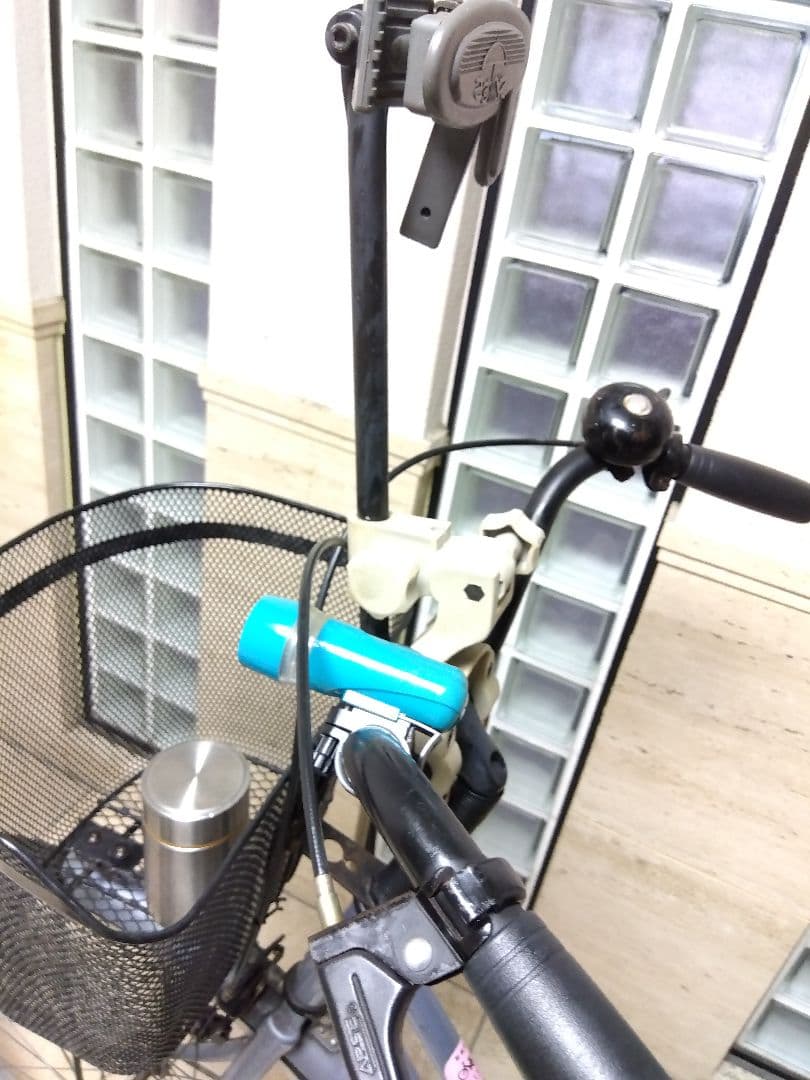 自転車　ママチャリ さすべぇ付き LEDライト ブルー 付き Rチューブタイア