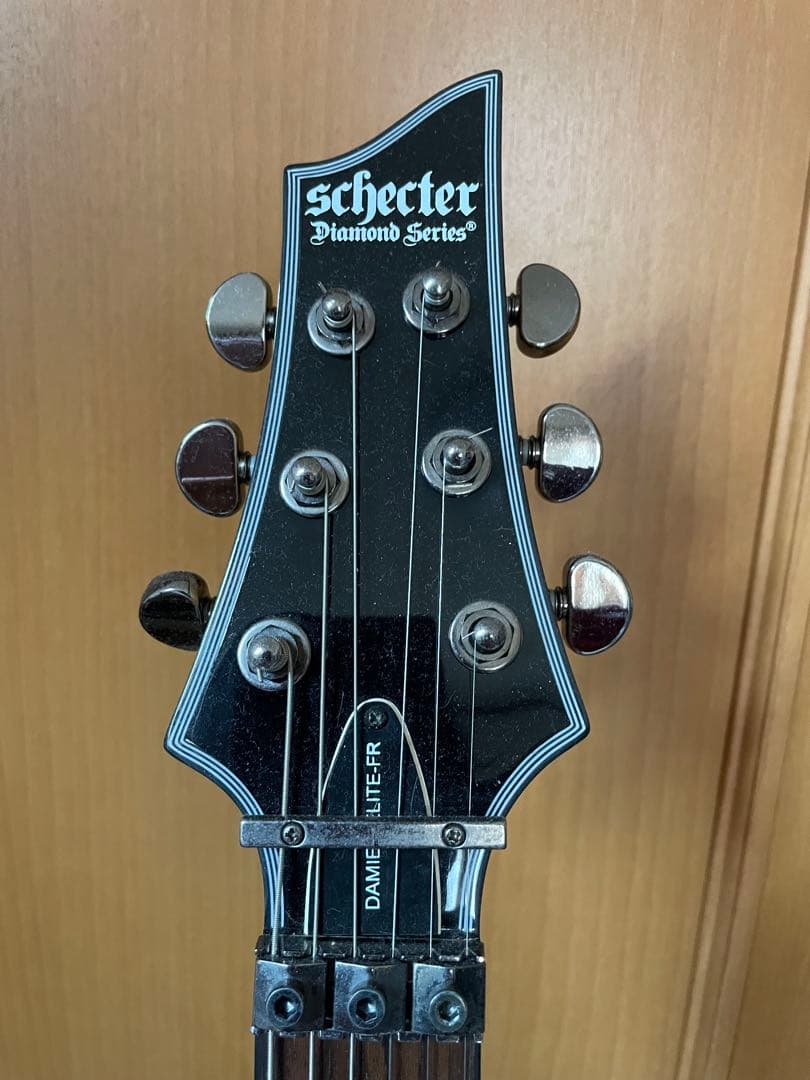Schecter Diamond Series EMG8185ザックワイルド