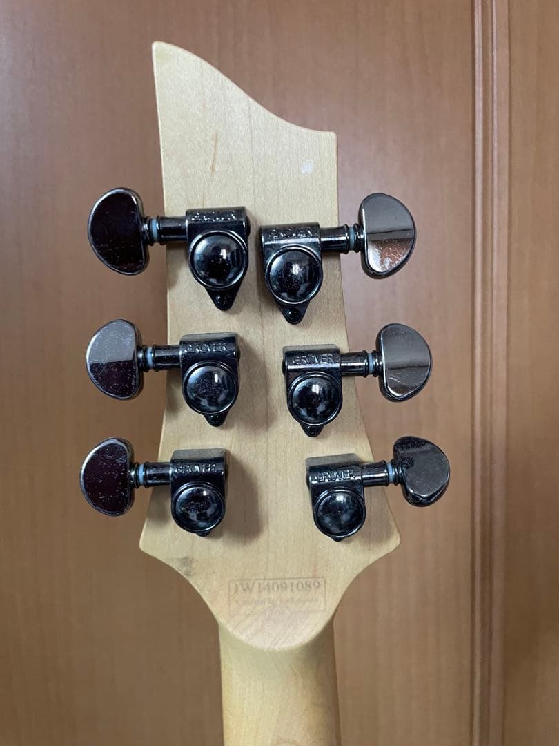 Schecter Diamond Series EMG8185ザックワイルド