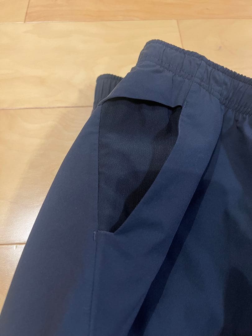 美品 On Essential Shorts Sサイズ ブラック