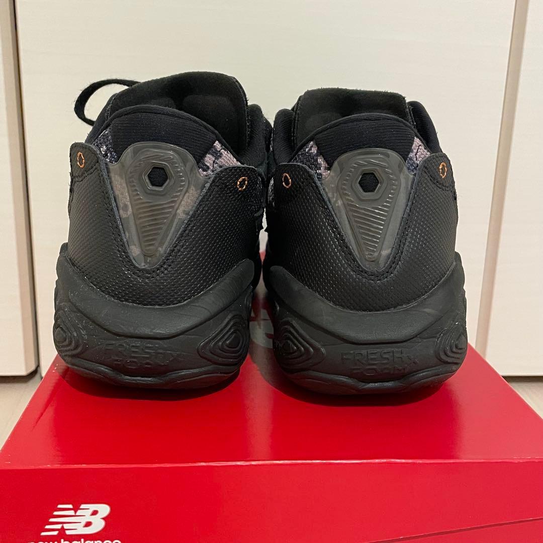 ニューバランス　FRESH FOAM BB V2 27.5cm
