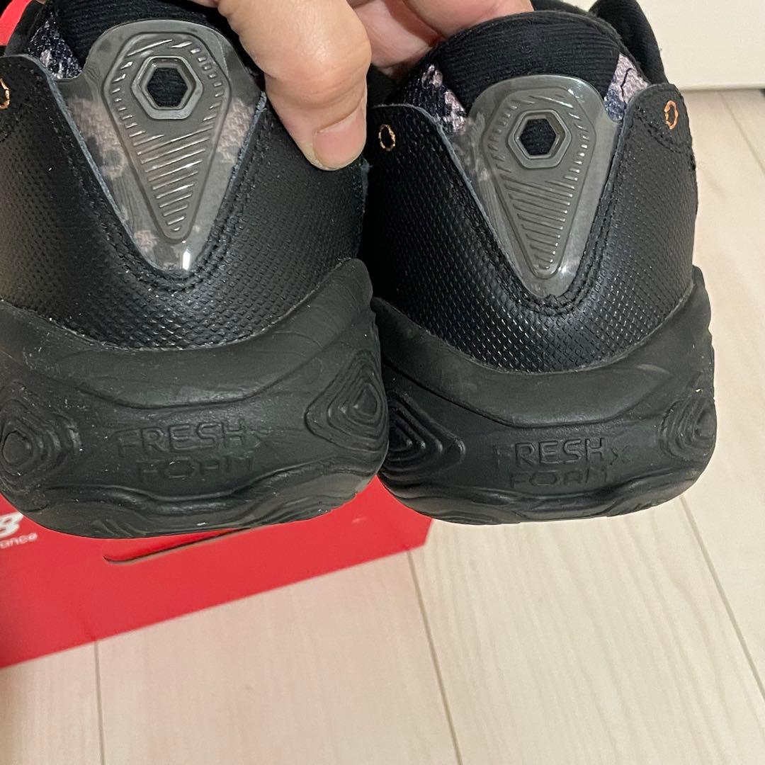 ニューバランス　FRESH FOAM BB V2 27.5cm