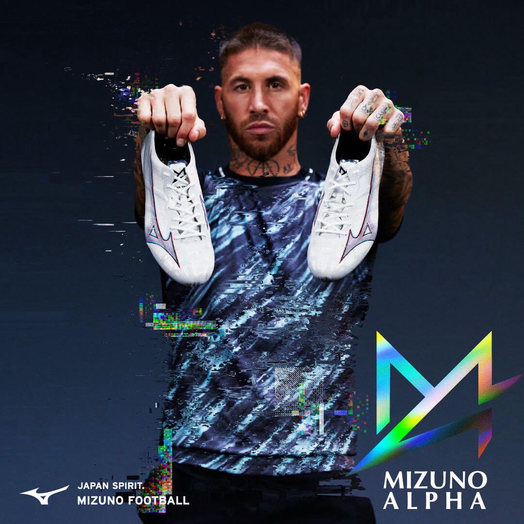 Mizuno サッカーシューズ ホワイト/パープル