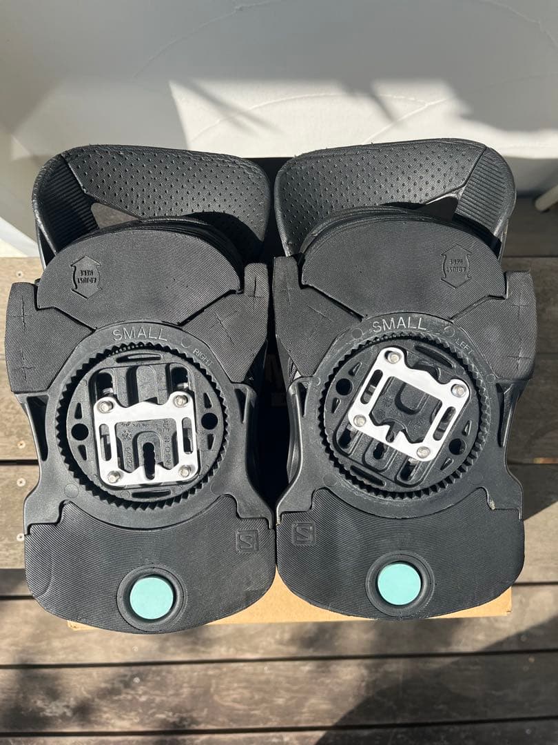 SALOMON HOLOGRAM スノーボード　ビンディング　Sサイズ