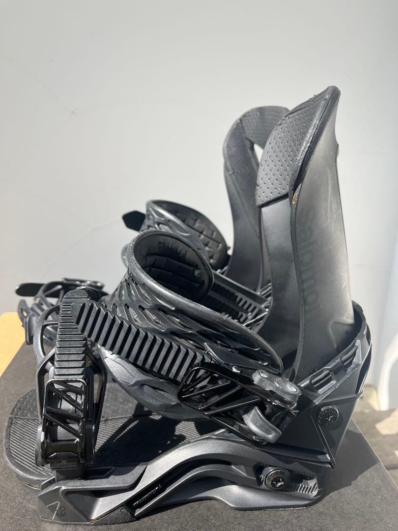 SALOMON HOLOGRAM スノーボード　ビンディング　Sサイズ