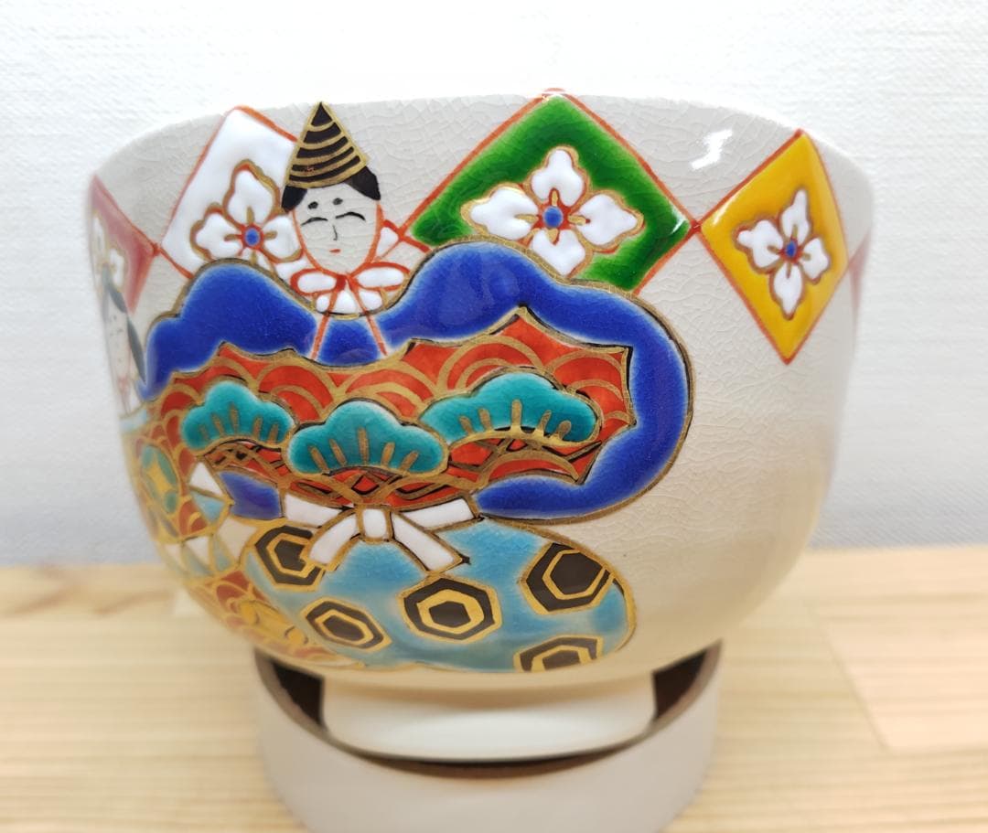 送料込【逢絢亭・新品】茶道具 茶碗 京焼 御本雛に花菱の図 伊坂清香 共箱入り