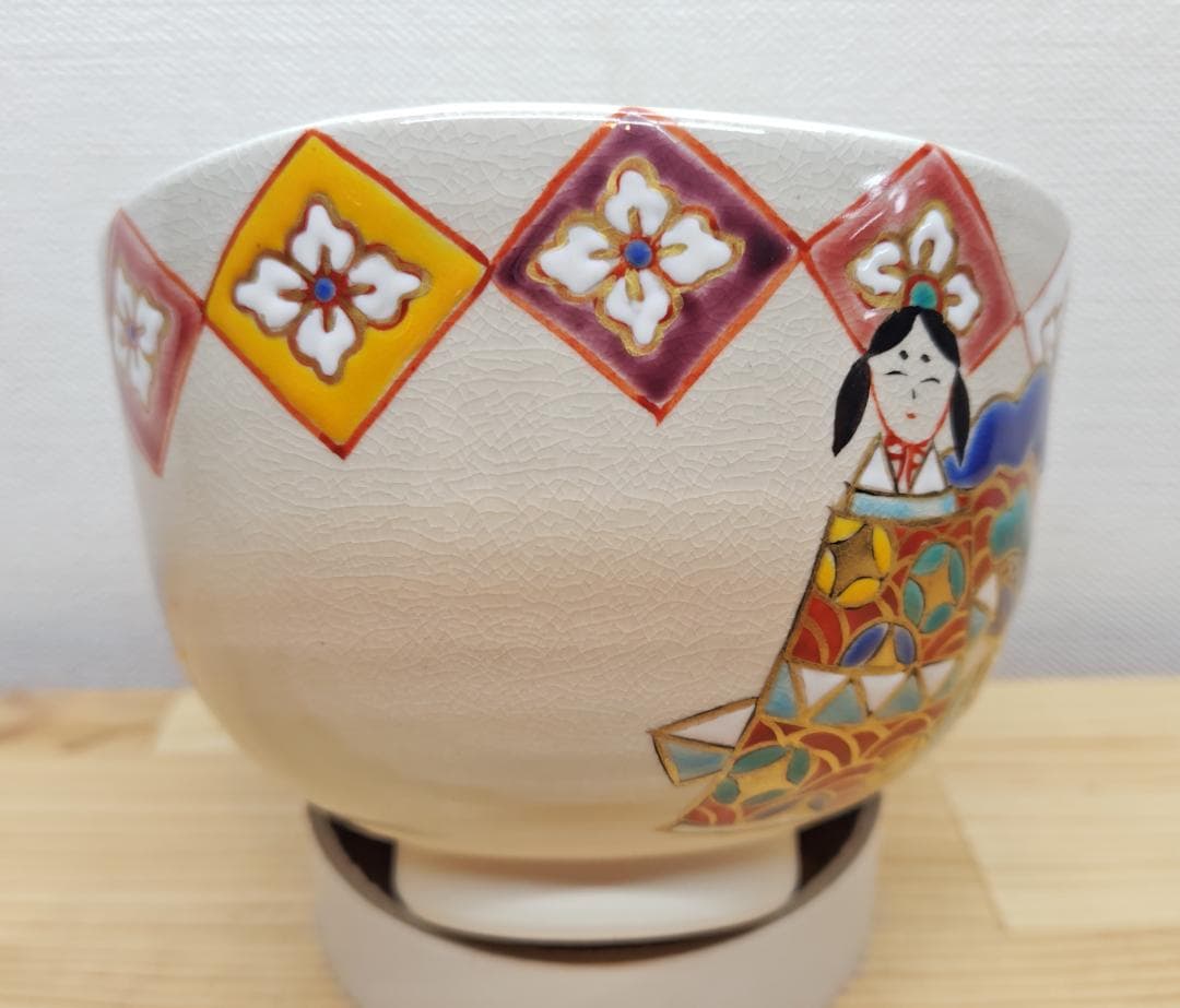 送料込【逢絢亭・新品】茶道具 茶碗 京焼 御本雛に花菱の図 伊坂清香 共箱入り