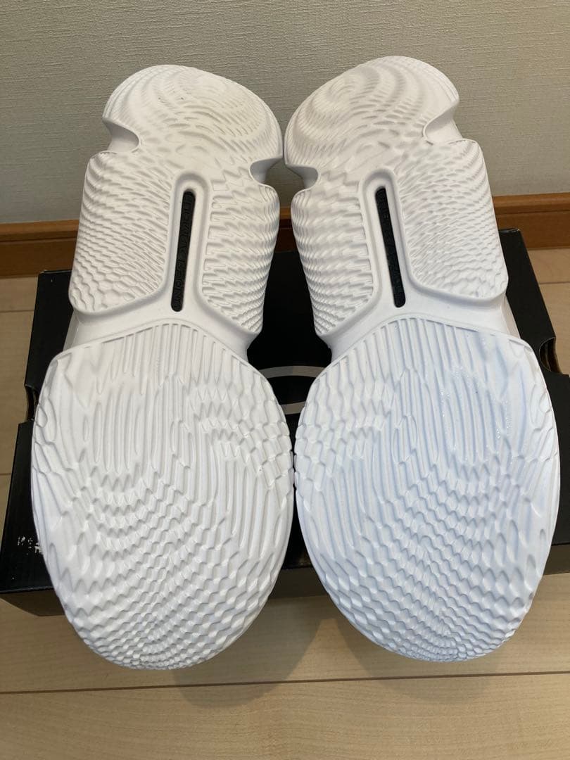 【新品未使用】UNDER ARMOUR バスケットシューズ27cm
