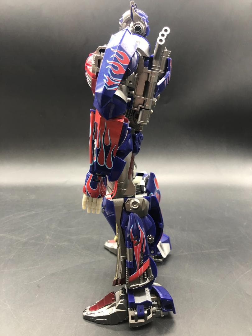 ユニークトイズ UTR-02 Challenger オプティマスプライム