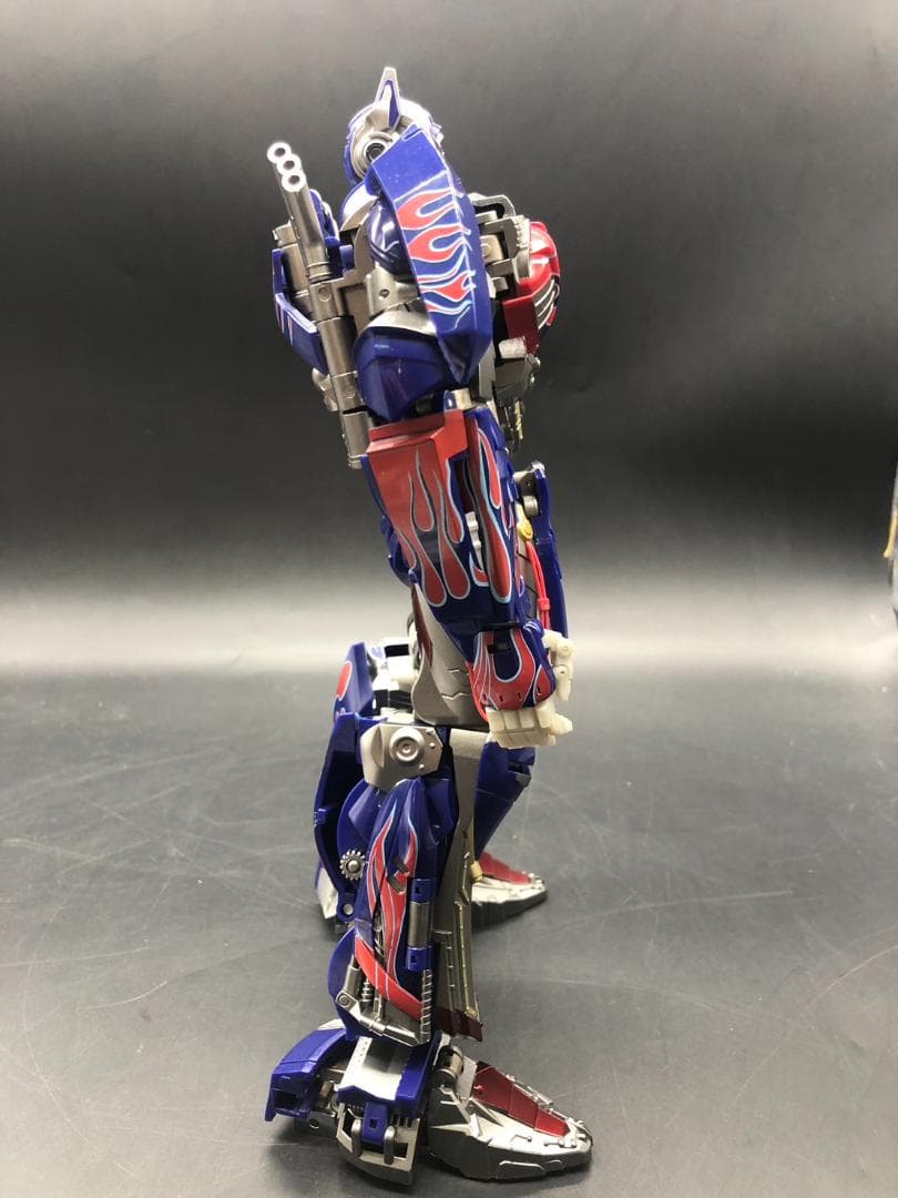 ユニークトイズ UTR-02 Challenger オプティマスプライム