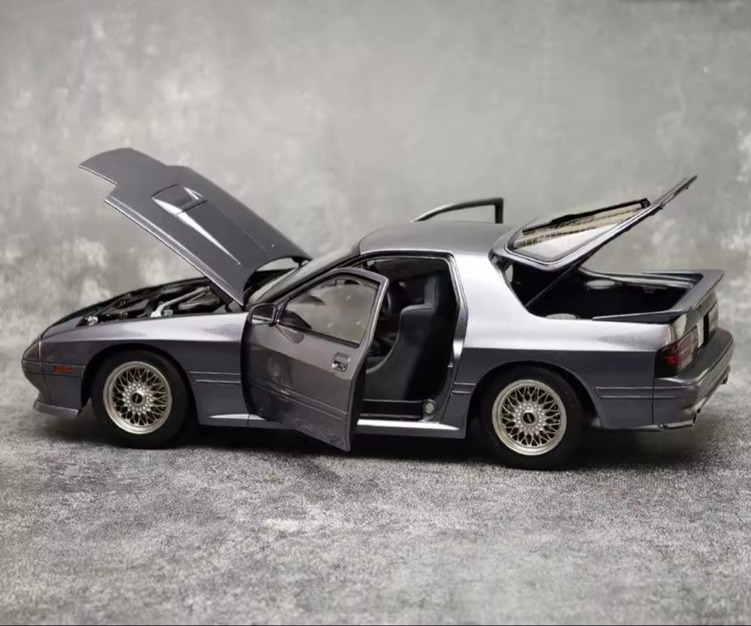 自動車 Mazda Savanna RX-7 FC3S 1/18WHELART