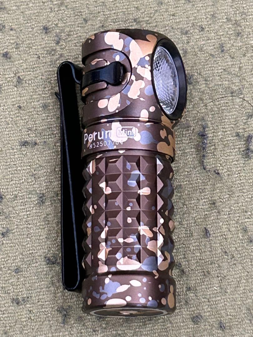 OLIGH Perun Mini 砂漠カモフラージュ