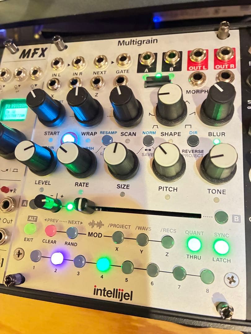 intellijel Multigrain モジュラーシンセサイザー