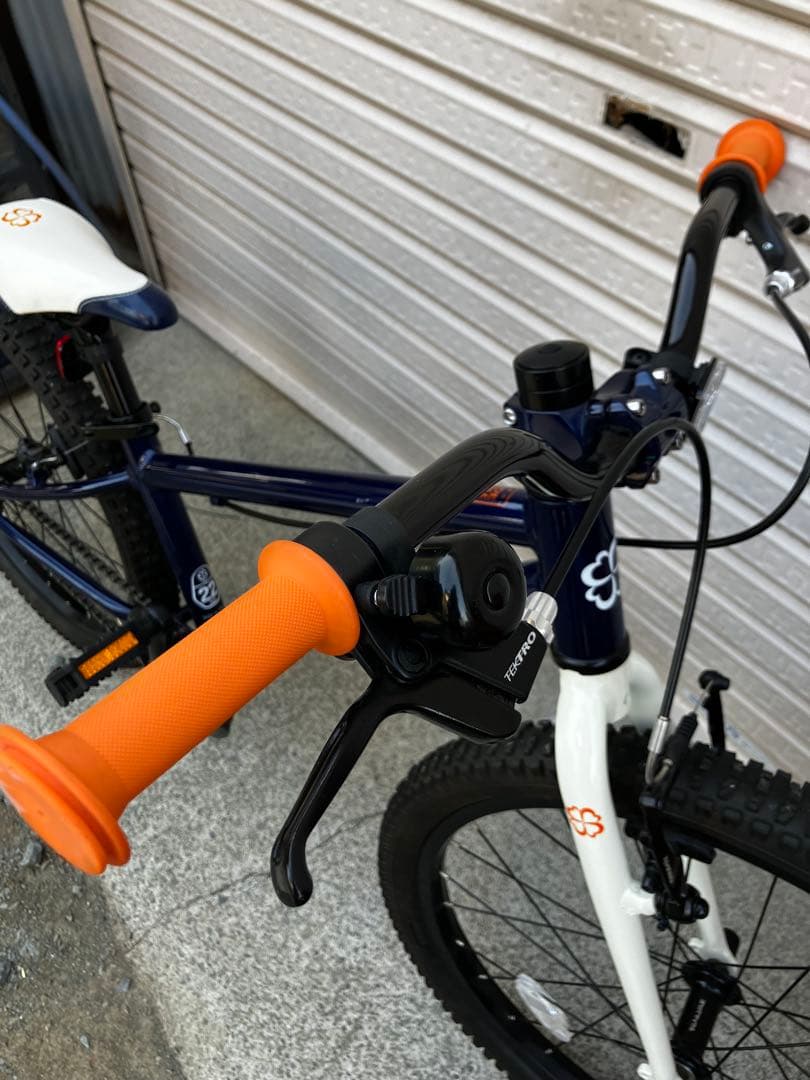 【引取限定】 ヨツバサイクル 22インチ ZERO キャプテンネイビー